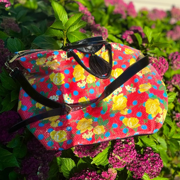 RARE Betsey Johnson clear sequined floral polka dot overnight bag - Picture 10 of 14